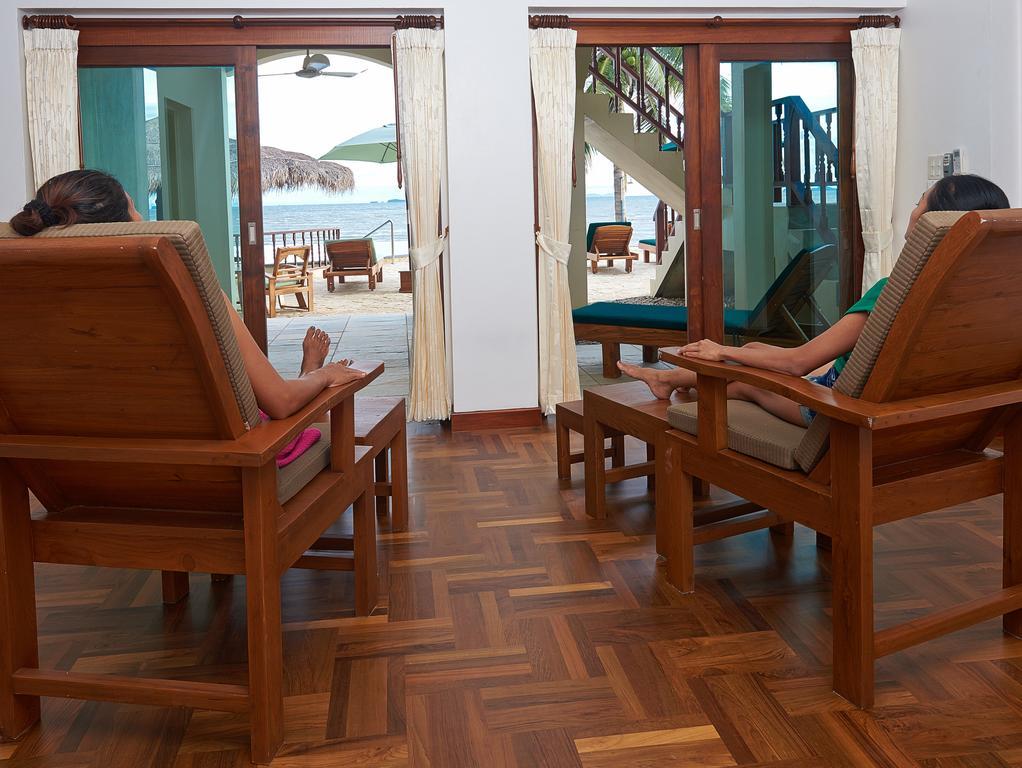 Sara Beachfront Boutique Resort Pathiu Pokoj fotografie